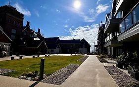Coastal Retreat At Rest Bay, Porthcawl